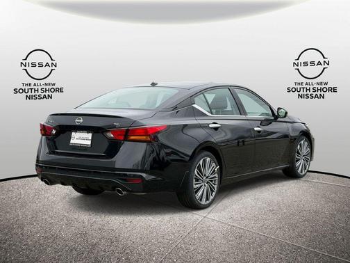 2025 Nissan Altima SL