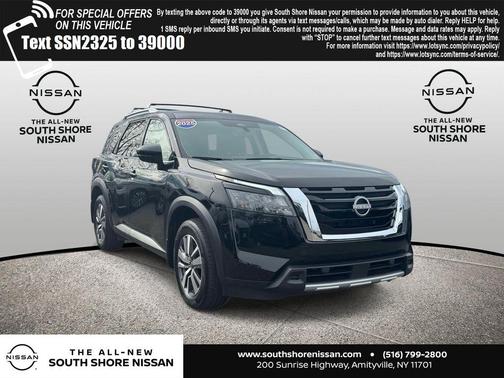 2025 Nissan Pathfinder SL