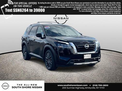 2025 Nissan Pathfinder SL