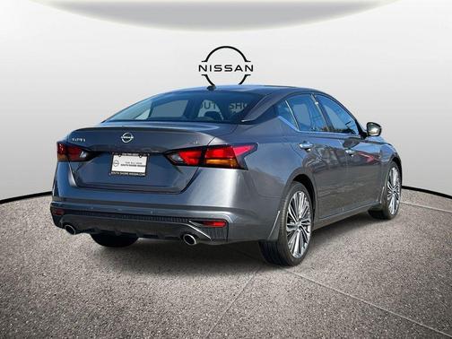 2025 Nissan Altima SL