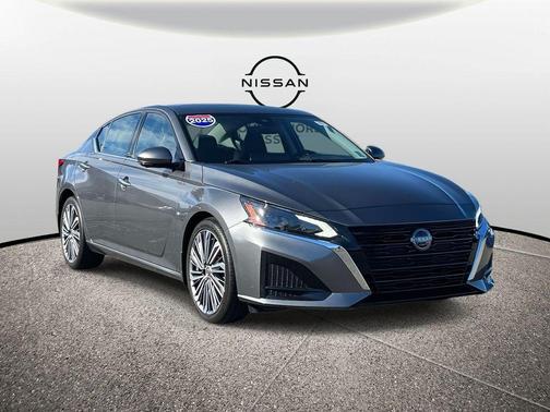 2025 Nissan Altima SL