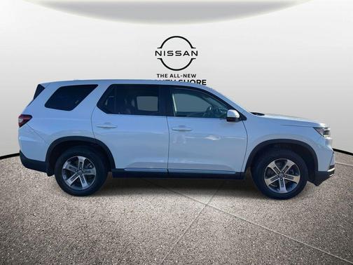 2023 Honda Pilot EX-L 8-Passenger