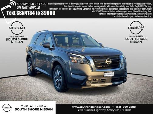 2025 Nissan Pathfinder SL