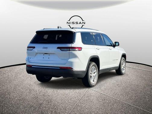 2022 Jeep Grand Cherokee L Laredo