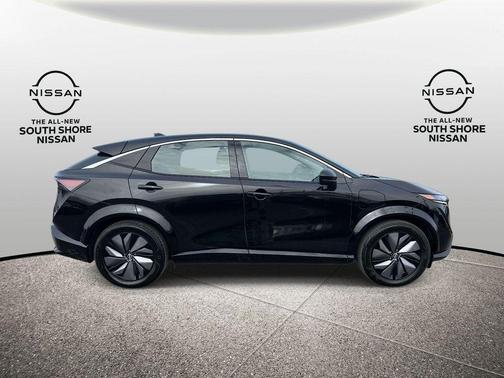 Black Diamond Pearl 2024 Nissan ARIYA ENGAGE