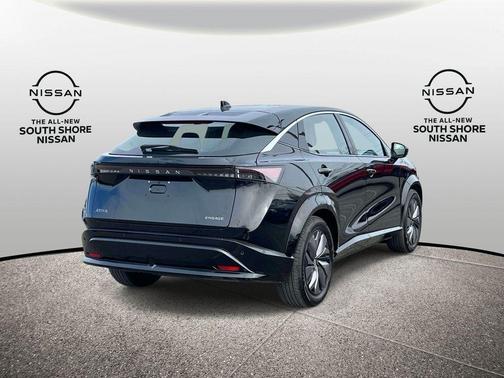 Black Diamond Pearl 2024 Nissan ARIYA ENGAGE