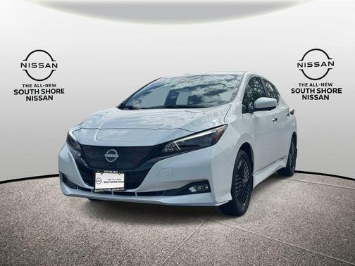 White 2025 Nissan Leaf SV PLUS