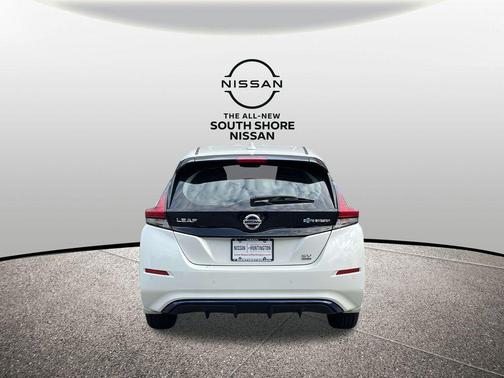 2022 Nissan Leaf SV PLUS