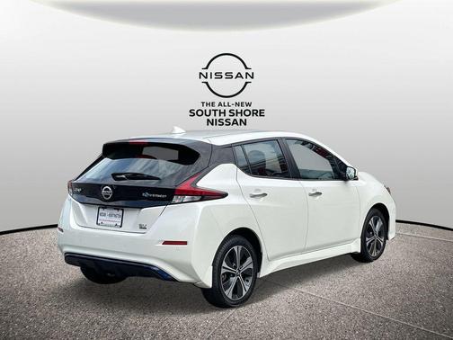 2022 Nissan Leaf SV PLUS