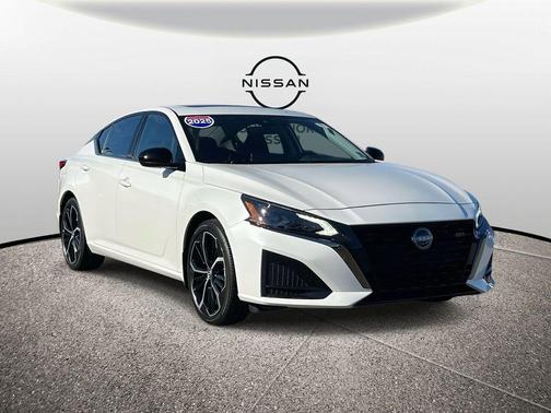 2025 Nissan Altima SR