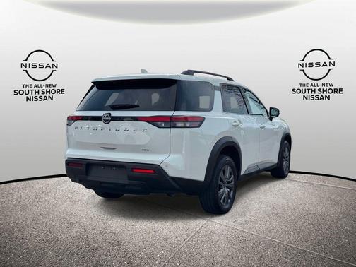 Glacier White 2025 Nissan Pathfinder SV
