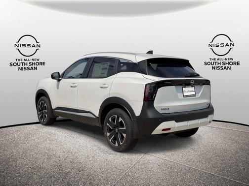 Aspen White Tri 2026 Nissan Kicks SV