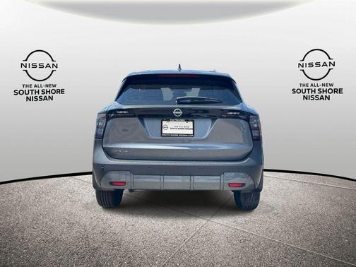Gun Metallic 2025 Nissan Kicks S