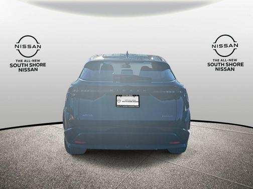 Black Diamond Pearl 2024 Nissan ARIYA ENGAGE