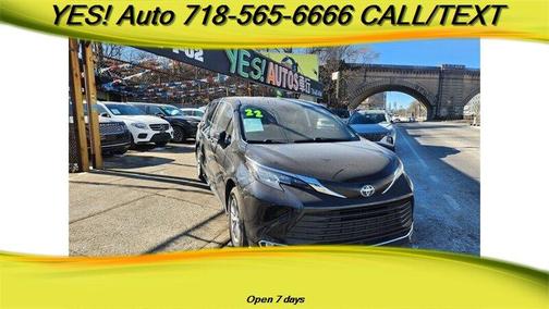 2022 Toyota Sienna XLE