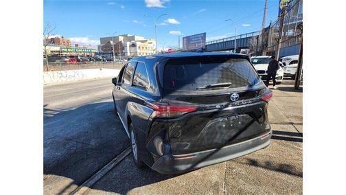 2022 Toyota Sienna XLE