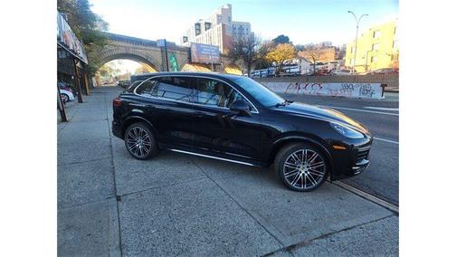 2018 Porsche Cayenne Turbo