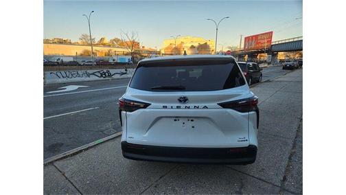 2023 Toyota Sienna XLE