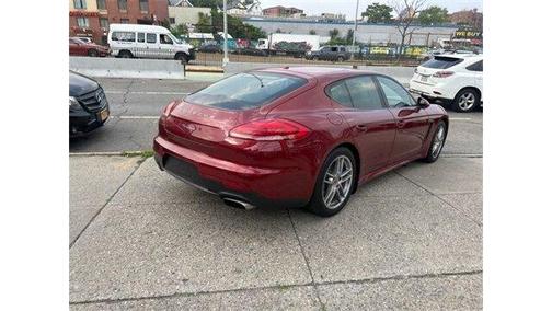 2016 Porsche Panamera EDTION
