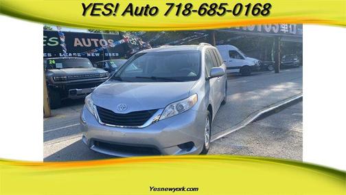 2014 Toyota Sienna LE