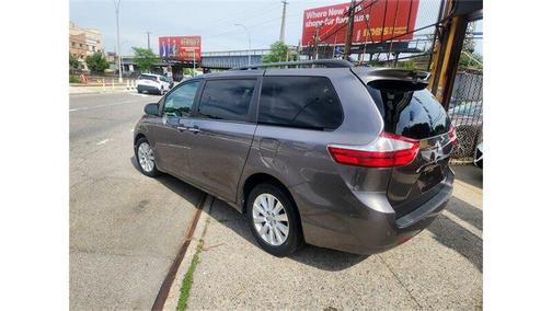 Gray 2015 Toyota Sienna XLE