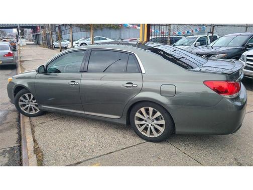 Photo 4 of 25 of 2011 Toyota Avalon