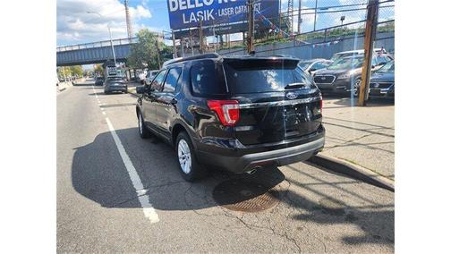 2016 Ford Explorer Base
