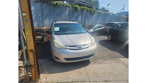2006 Toyota Sienna LE