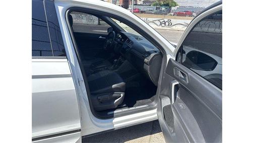 Pure White 2020 Volkswagen Tiguan 2.0T SE R-Line Black