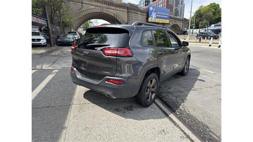Gray 2017 Jeep Cherokee Latitude