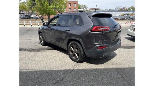 Gray 2017 Jeep Cherokee Latitude