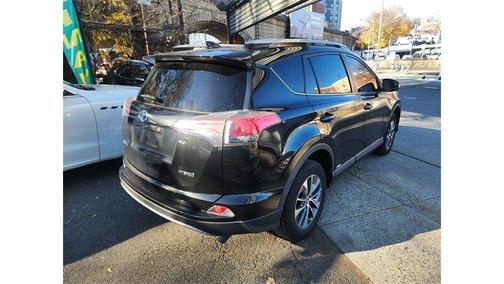 2018 Toyota RAV4 Hybrid LE