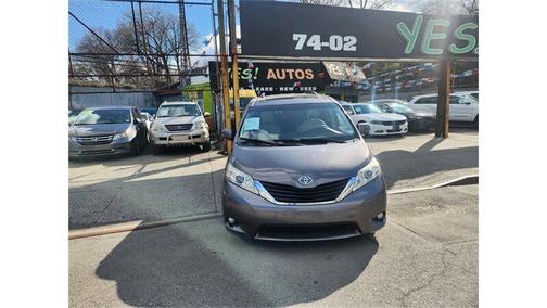 2014 Toyota Sienna XLE