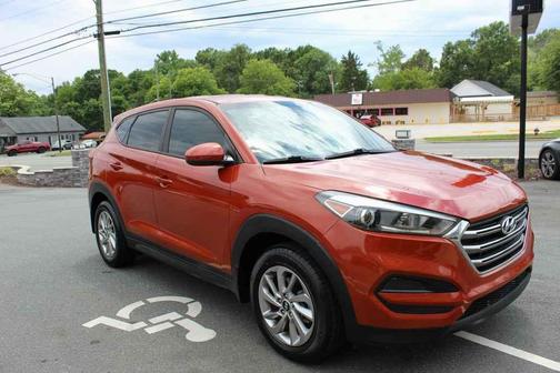 Sedona Sunset 2017 Hyundai TUCSON SE