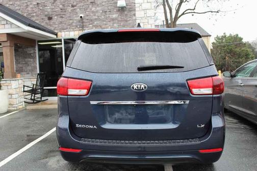 2016 Kia Sedona LX