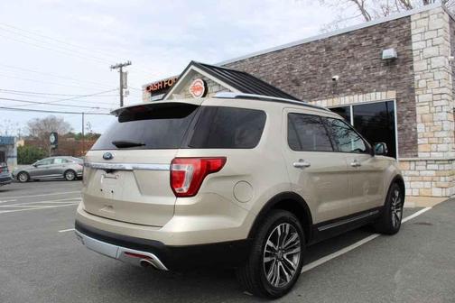 White Gold 2017 Ford Explorer Platinum