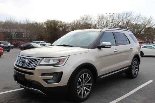 White Gold 2017 Ford Explorer Platinum