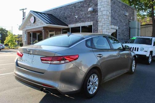 Titanium Silver 2018 Kia Optima LX