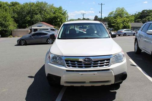 Satin White Pearl 2013 Subaru Forester 2.5X