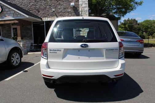 Satin White Pearl 2013 Subaru Forester 2.5X