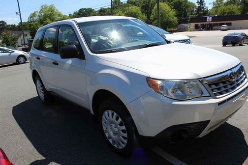 Satin White Pearl 2013 Subaru Forester 2.5X