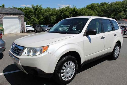 Satin White Pearl 2013 Subaru Forester 2.5X