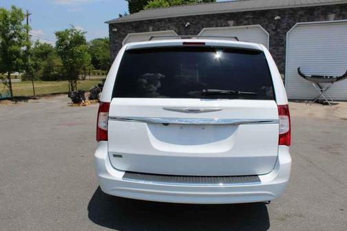 Bright White Clearcoat 2014 Chrysler Town & Country Touring