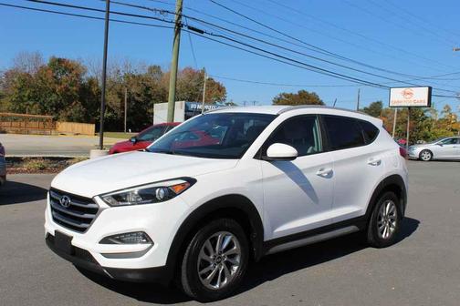 2017 Hyundai TUCSON SE