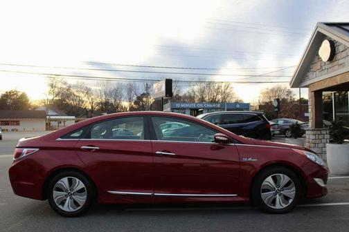 2015 Hyundai SONATA Hybrid Limited