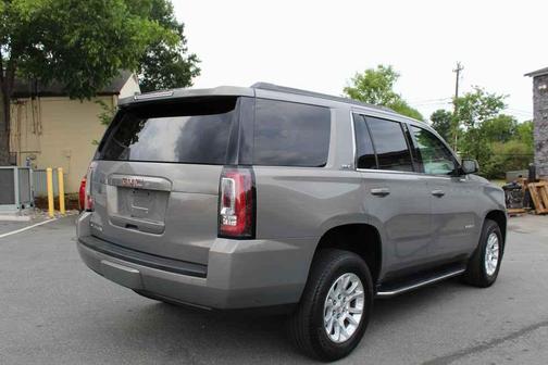 Pepperdust Metallic 2019 GMC Yukon SLT Standard Edition