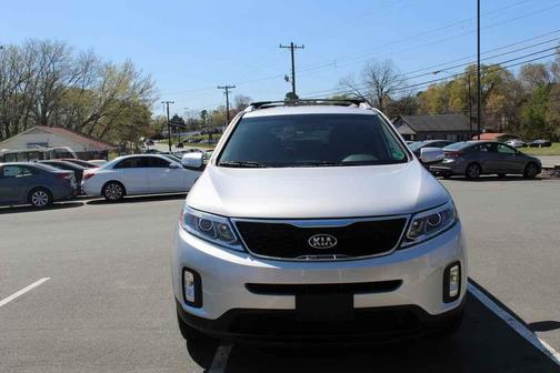 Bright Silver 2014 Kia Sorento LX