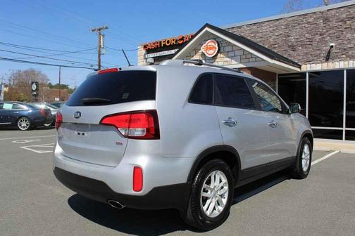 Bright Silver 2014 Kia Sorento LX