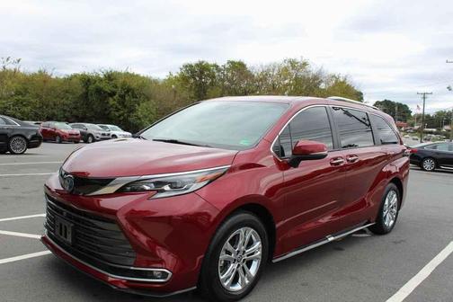 2022 Toyota Sienna Platinum 7 Passenger