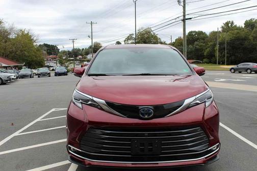 2022 Toyota Sienna Platinum 7 Passenger